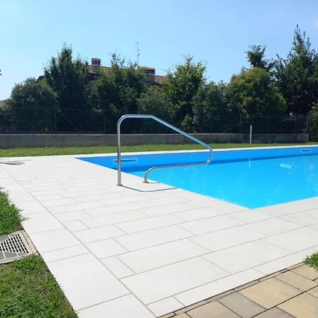 The King - With Pool *